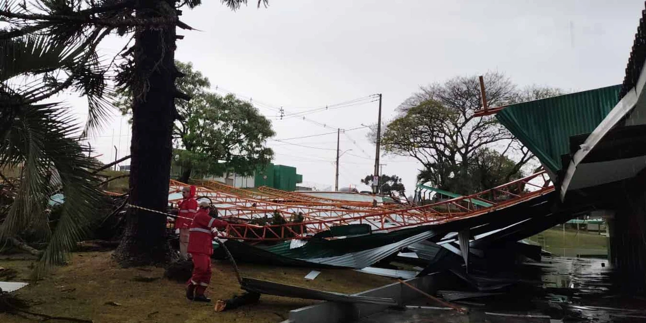 Temporal deixa 27 mil imóveis sem energia em Ponta Grossa