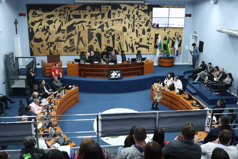 Câmara vota projeto que proibia a terceirização da merenda escolar