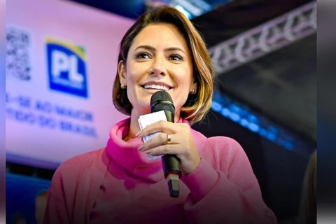 Michelle estaria disposta a disputar a eleição; “Eu me erguerei como uma leoa” 