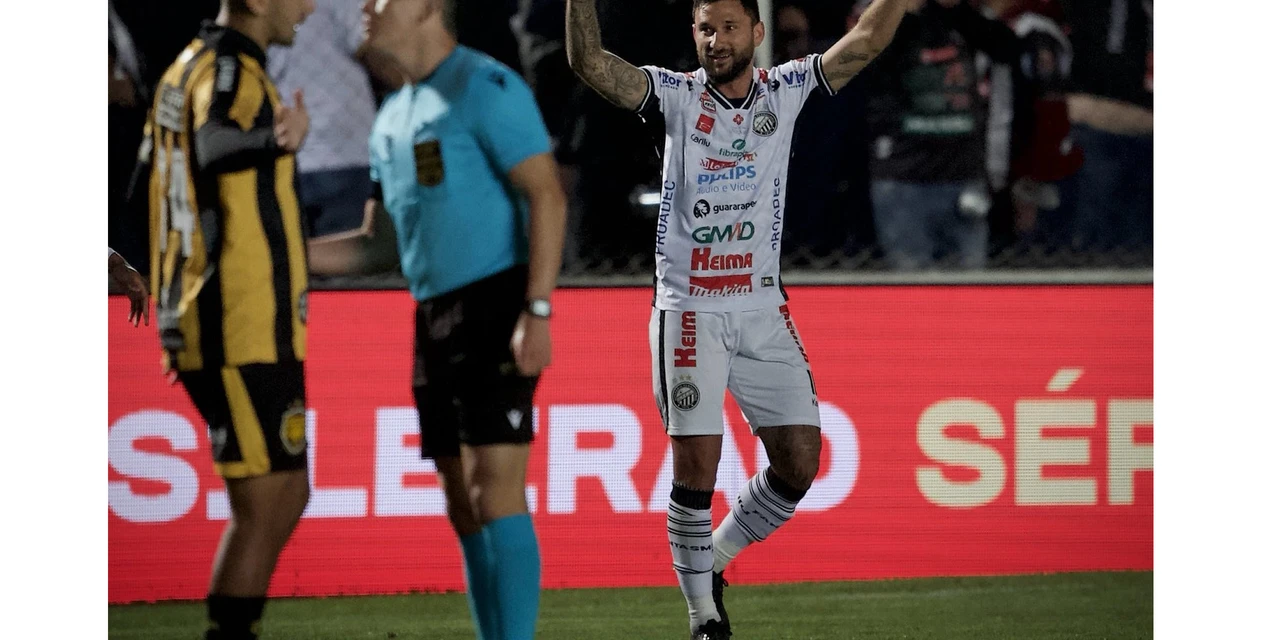 Operário vence o Amazonas de virada no Germano Kruger 