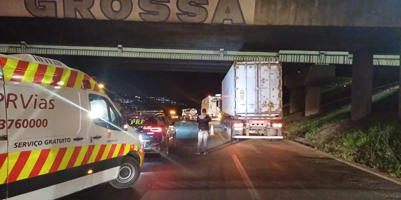 Mãe e filho morrem atropelados embaixo do Viaduto Santa Paula 