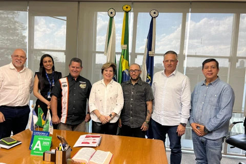 Empresários anunciam fábrica e arena para amantes de motos em Ponta Grossa