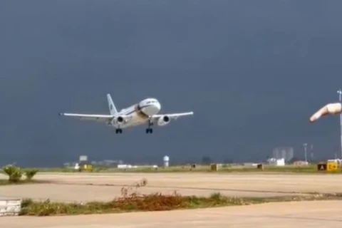 Aeroporto Santos Dumont é reaberto após 12 horas