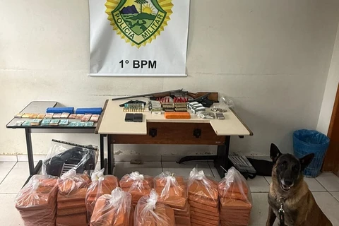 Polícia Militar cumpre oito mandados de busca e apreensão e apreende quase 150 kg de drogas em Ponta Grossa 