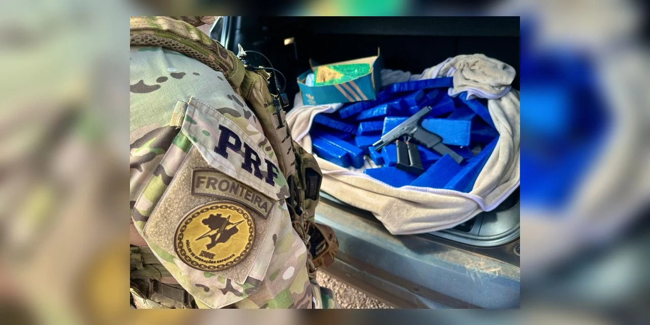 PRF apreende arma com “kit rajada” com traficantes