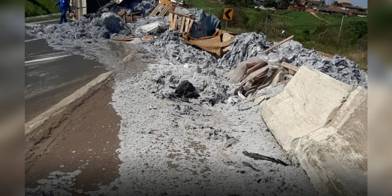 AGORA: acidente grave na PR-151, em Carambei