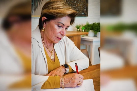 VIDEO: Elizabeth escreve carta e pede “socorro” a Ratinho Junior