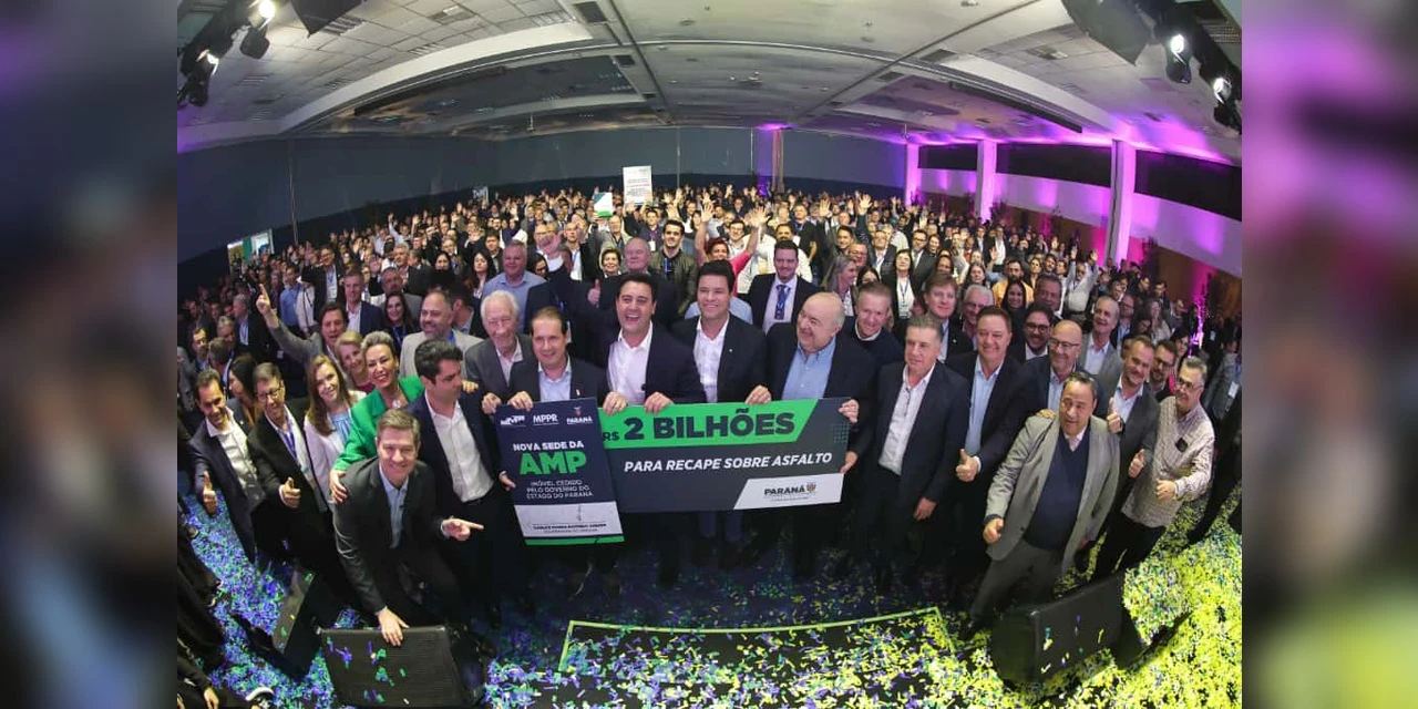 Ratinho Junior anuncia R$ 2 bilhões em recape asfáltico para cidades com até 100 mil habitantes