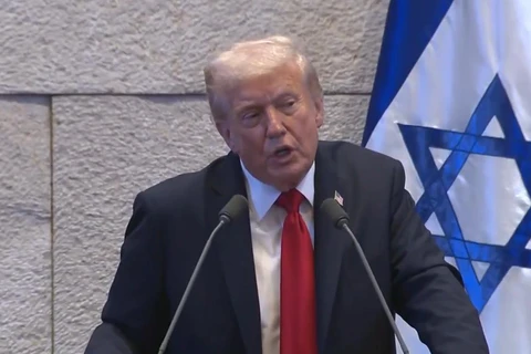 Trump reafirma fim da guerra; Hamas entrega últimos reféns a Israel