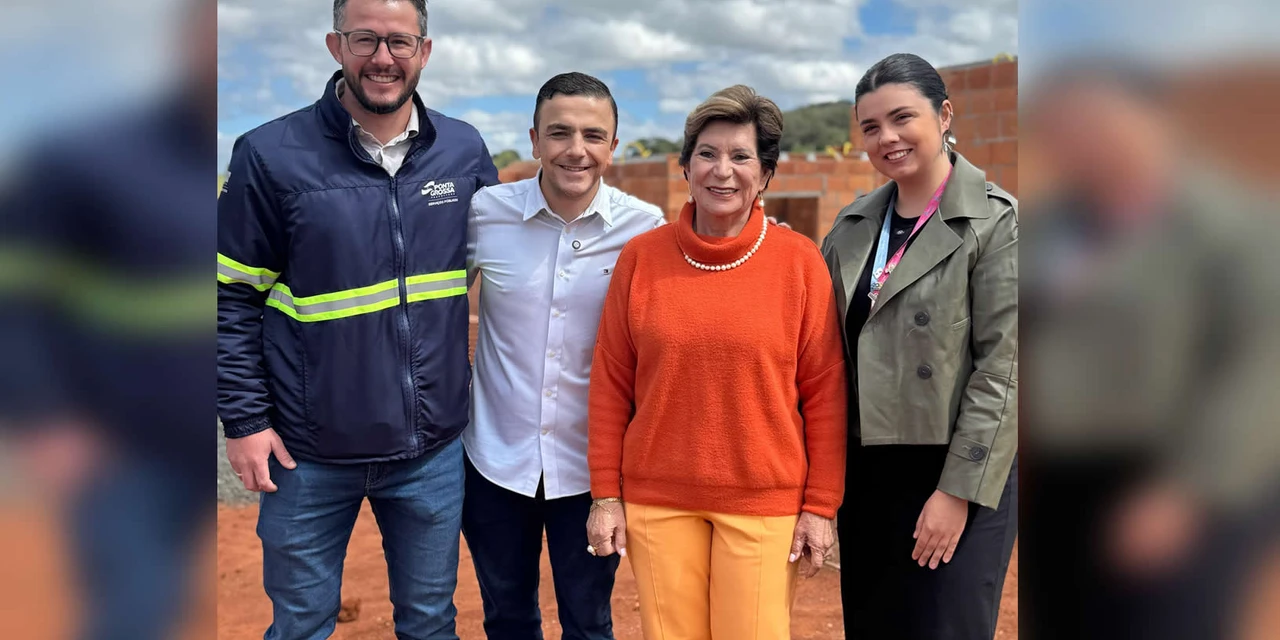 Aliel Machado e prefeita Elizabeth destacam avanço na construção de novas casas populares em PG