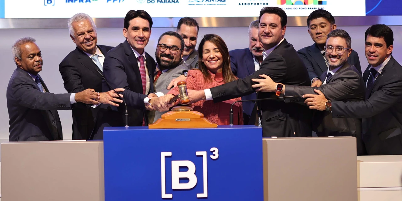 Após 10 lances, Canal do Porto de Paranaguá será operado por consórcio que investirá R$ 1,23 bilhão