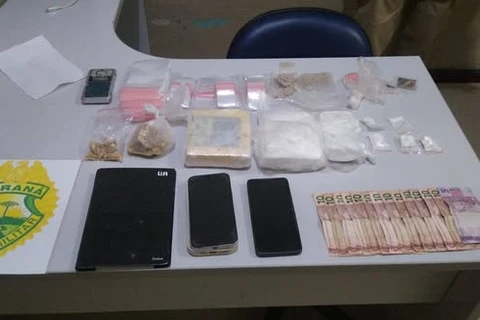 Rotam apreende mais de 1 kg de cocaína e outras drogas sintéticas em Castro 