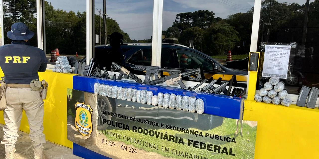 PRF apreende fuzis e pistolas na BR-277, em Guarapuava  