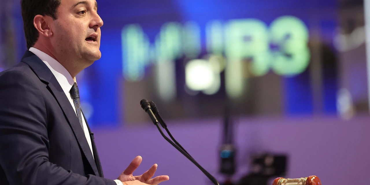 “Fim das concessões garante mais de R$ 60 bilhões em obras e tem sentimento de missão cumprida”, afirma Ratinho Júnior