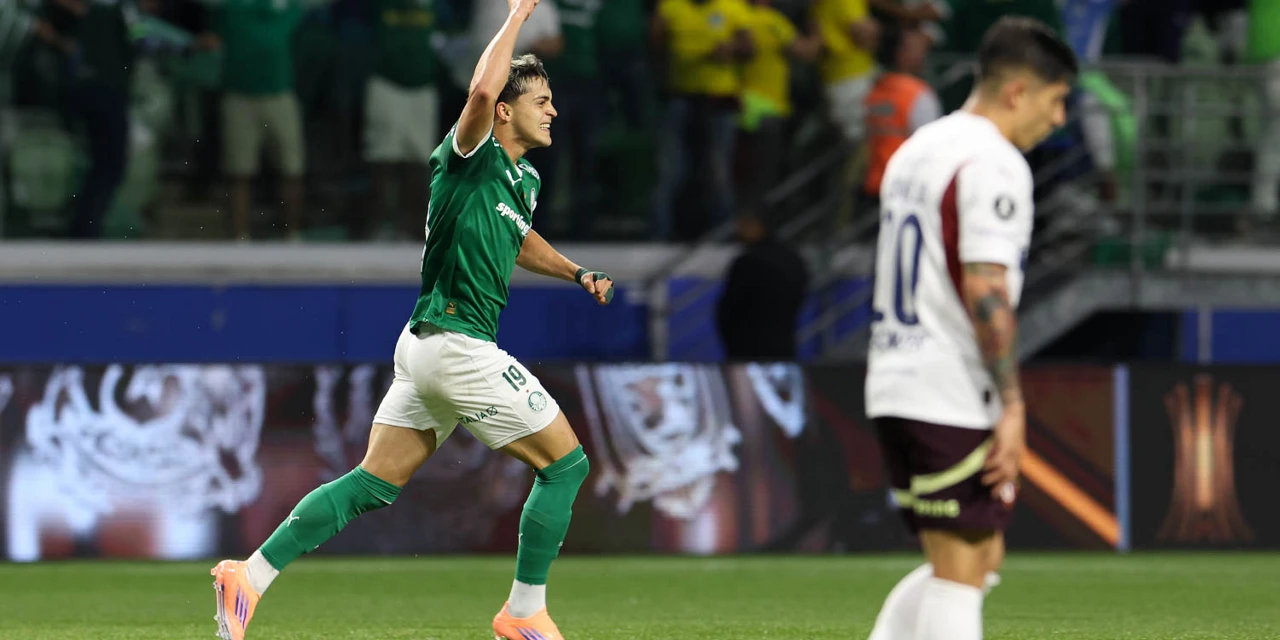 Palmeiras atropela LDU, faz história e vai à final da Libertadores