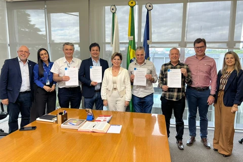 Prefeitura repassa em definitivo   terrenos do Distrito Industrial 