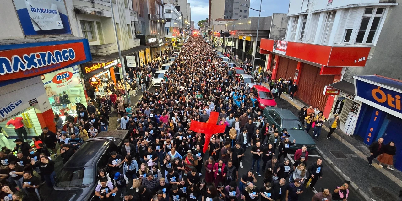 Marcha Para Jesus reúne milhares de pessoas em Ponta Grossa 