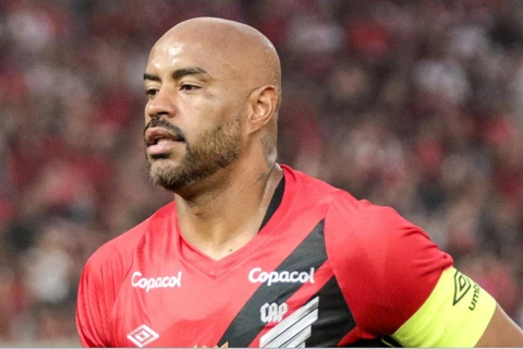 Paysandu de Thiago Heleno oficialmente rebaixado para a série C