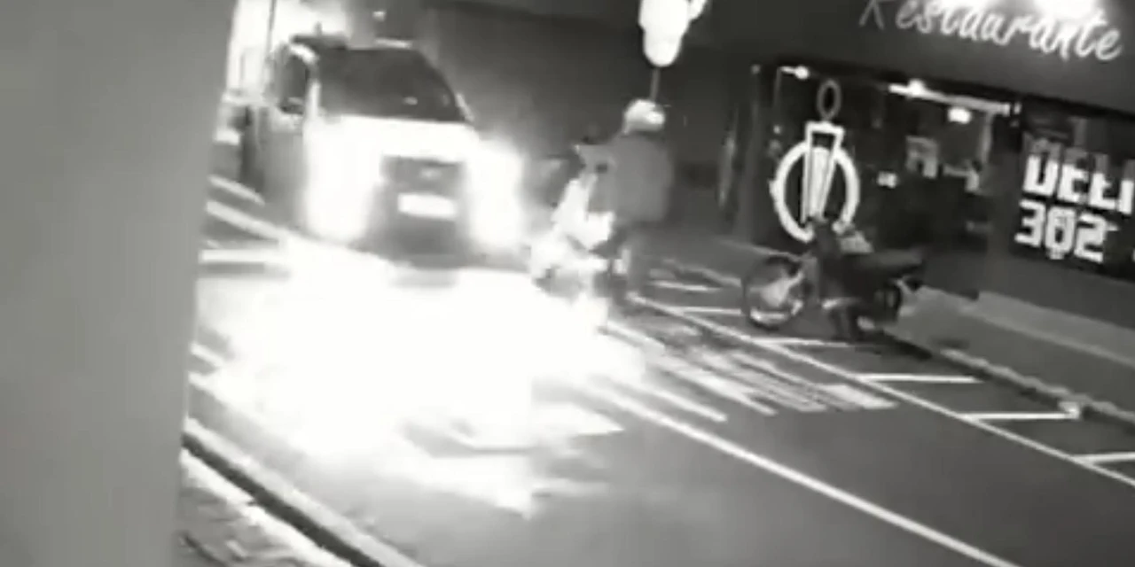 Polícia Militar prende motociclista embriagado após colisão com viatura em Ponta Grossa; assista!