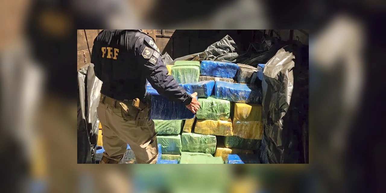 PRF apreende mais de cinco toneladas de maconha no Paraná