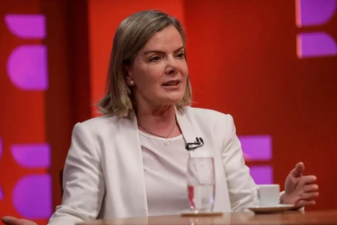 Governo é contra equiparar facções ao terrorismo, diz Gleisi Hoffmann