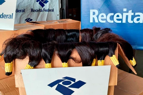 Receita Federal doa 800 kg de cabelo humano apreendido para entidade beneficente, em PG
