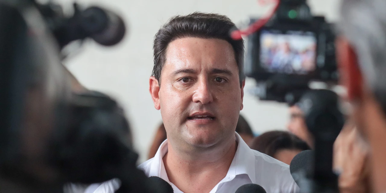 Ratinho Junior cresce e vence Lula em 2º turno em 2026, aponta nova pesquisa