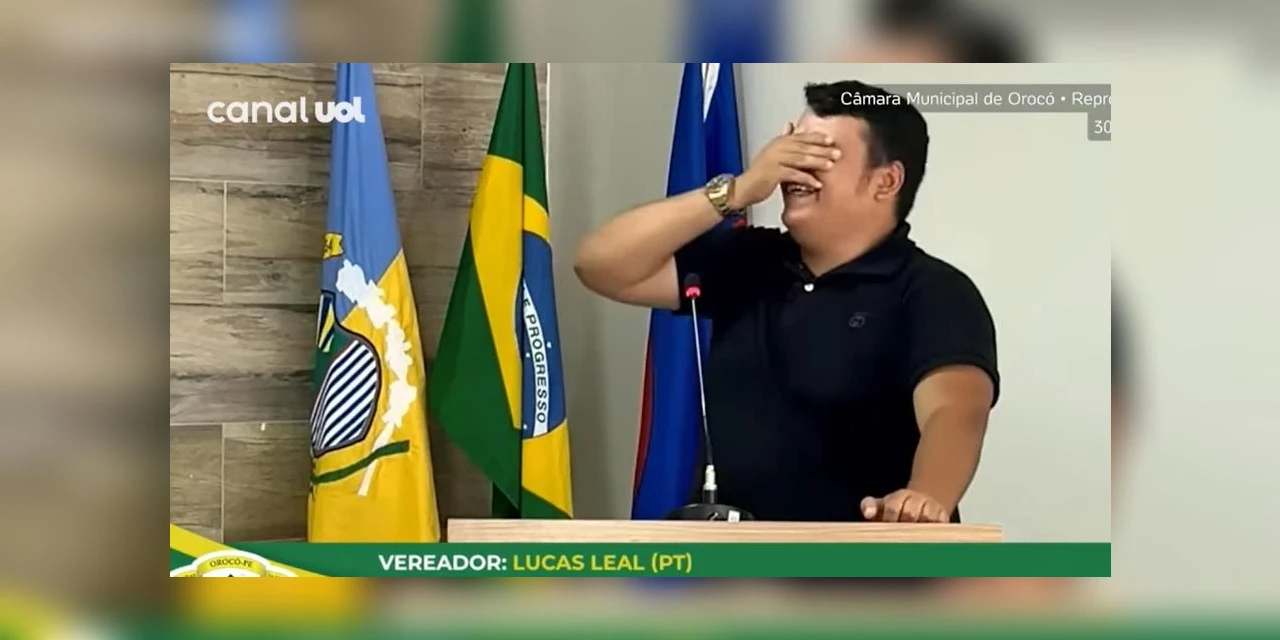 VIDEO: vereador solta pum durante sessão e colegas caem no riso; 'Aconteceu um problema'