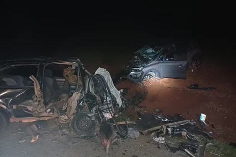 Colisão entre dois automóveis deixa cindo pessoas feridas e uma morta na BR-373, em Ipiranga 