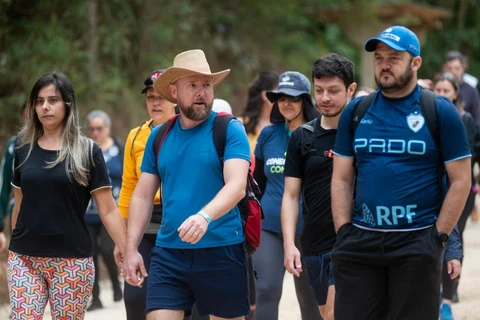 Quase mil pessoas participam da 5ª Caminhada na Natureza em Itaiacoca