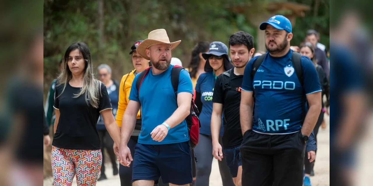 Quase mil pessoas participam da 5ª Caminhada na Natureza em Itaiacoca