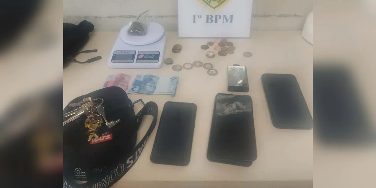 Dupla é presa por roubo e tráfico na madrugada em PG 