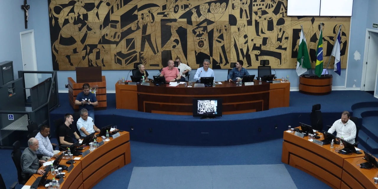 Legislativo aprova nova alteração na organização da Saúde de PG