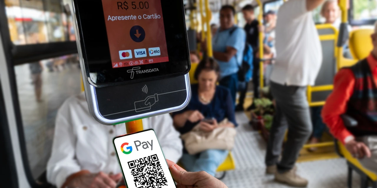 Ônibus de Ponta Grossa poderão   ser pagos com tecnologia Google; saiba mais 