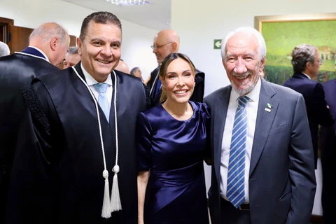 Ex-procuradora-geral do Estado toma posse como desembargadora no TJPR