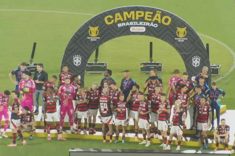 Flamengo vence o Ceará e é campeão do Brasileirão 2025 