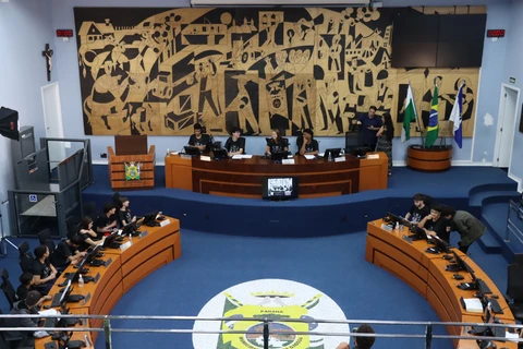 Vereadores alteram lei que rege o Câmara Jovem