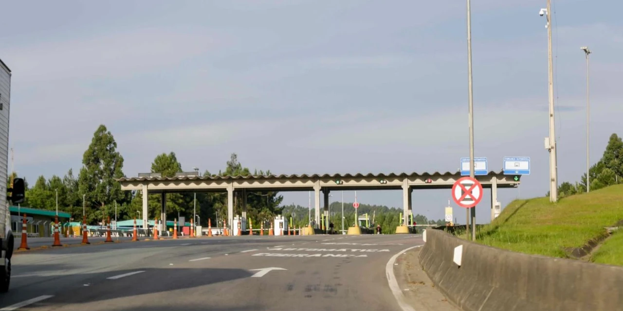 Pedágio fica mais caro em praças que cortam o Paraná; saiba mais