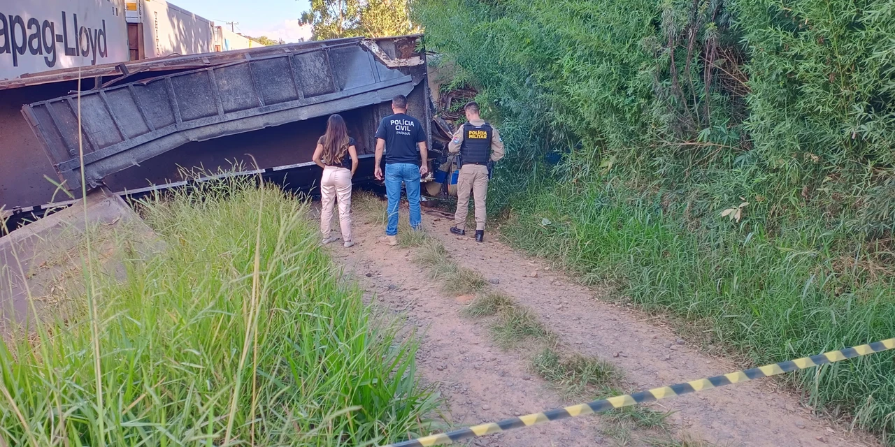Polícia Civil investiga colisão fatal entre caminhão e trem em Ipiranga