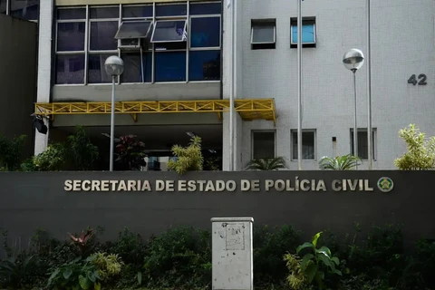 Polícia apreende bombas caseiras e diz que grupo faria atentado no Rio