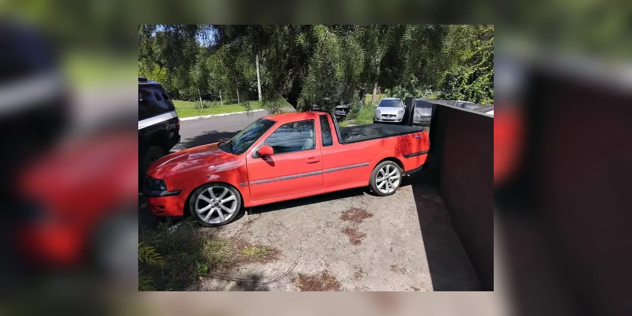 Policia Civil recupera em Castro veículo furtado em PG poucas horas após o crime