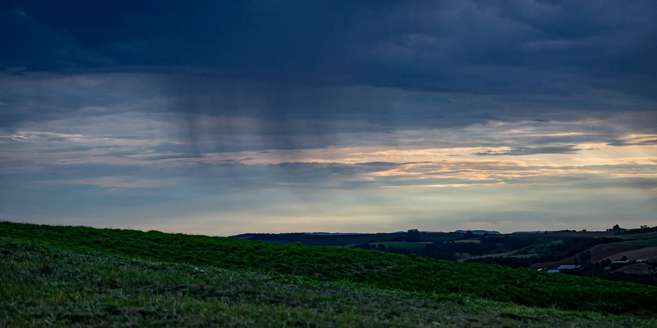 Tempestades retornam ao Paraná no fim de semana
