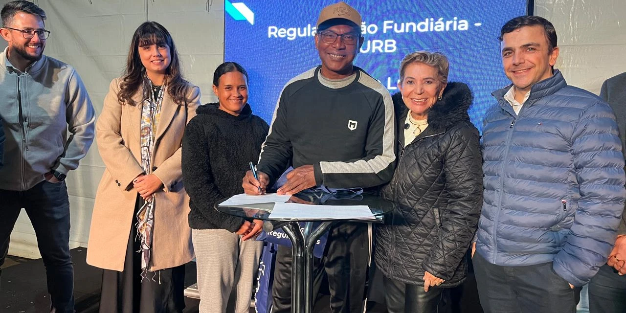 Prefeitura assina Certidão de Regularização Fundiária de 95 imóveis da Colônia Santa Luiza