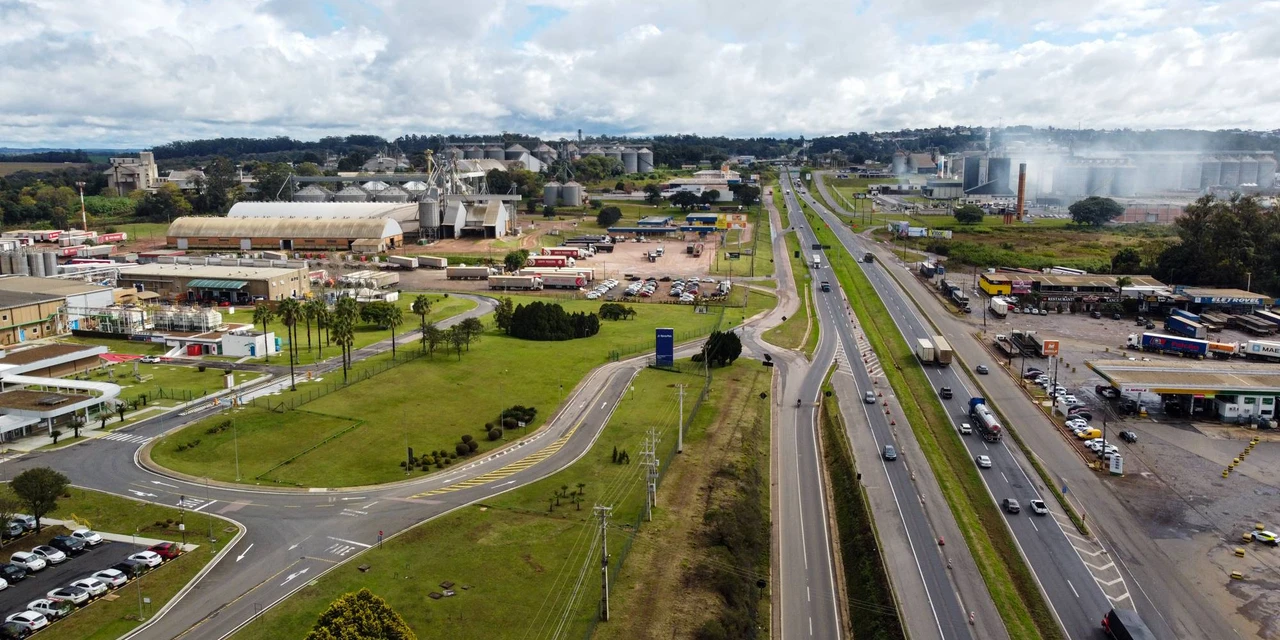 Ponta Grossa se destaca na geração de empregos e lidera rankings estaduais em diversos setores