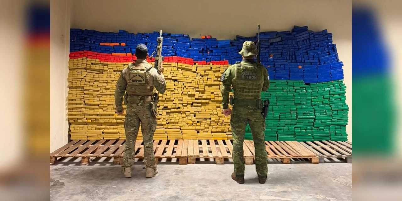 Ações integradas da PMPR e Polícia Federal apreendem 2,7 toneladas de maconha