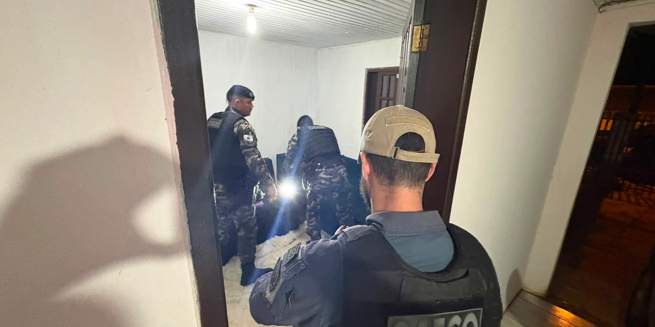 Gaeco deflagra terceira fase da Operação Primeiros Passos contra grupo suspeito de tráfico de drogas e venda ilegal de armas de fogo em Cascavel