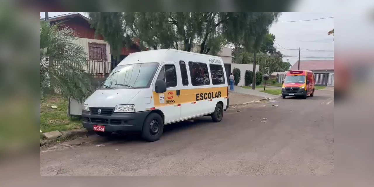 Menino de 5 anos é resgatado após ser esquecido dentro de van escolar